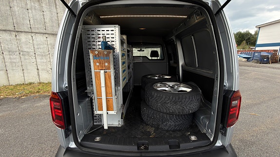Volkswagen Caddy Maxi 30 of 30