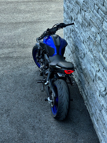 Yamaha MT-07 4 of 5