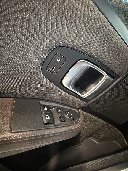 BMW i3 25 of 30