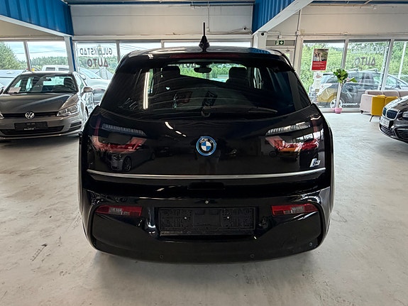 BMW i3 10 of 30