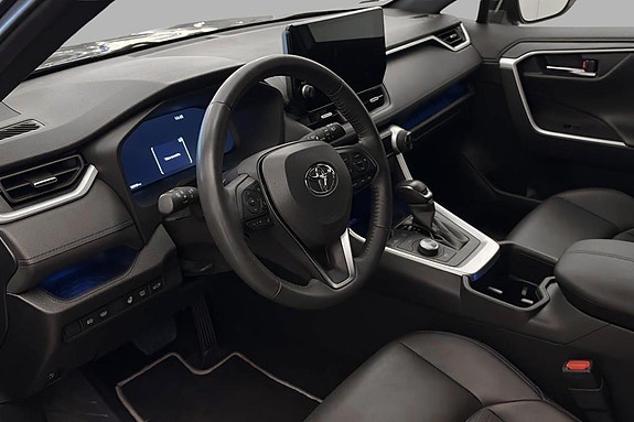 Toyota RAV4 9 of 22