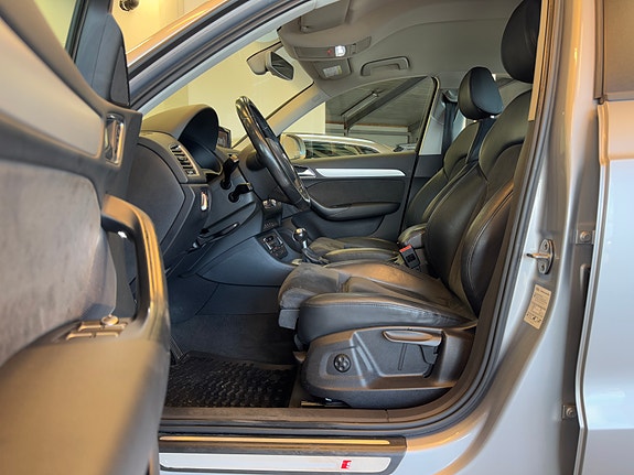 Audi Q3 6 of 30