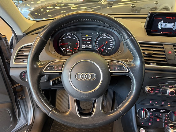Audi Q3 14 of 30