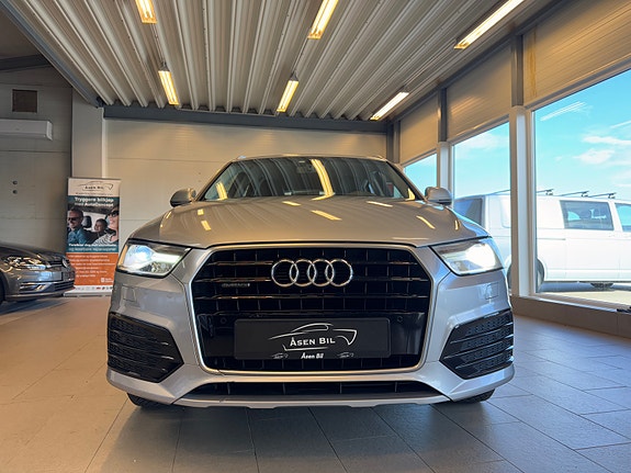 Audi Q3 3 of 30