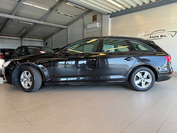 Audi A4 2 of 27