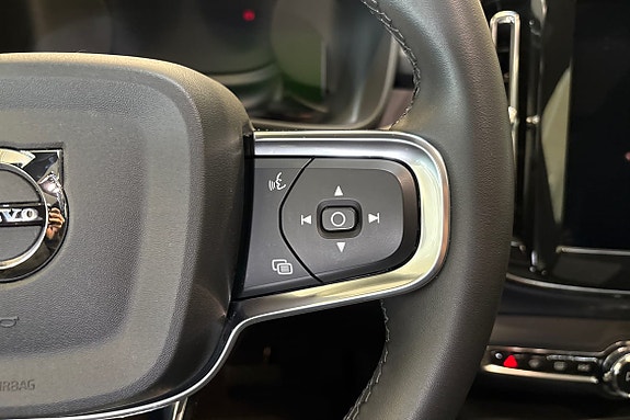 Volvo XC40 22 of 25