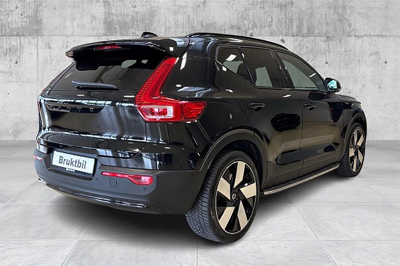 Volvo XC40 5 of 25