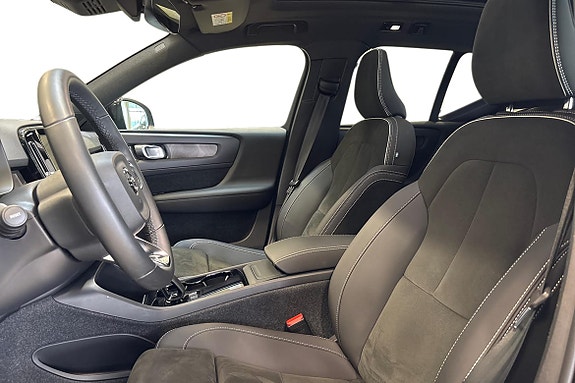 Volvo XC40 10 of 25