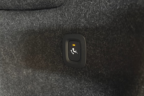 Volvo XC40 24 of 25