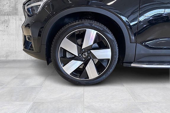 Volvo XC40 9 of 25