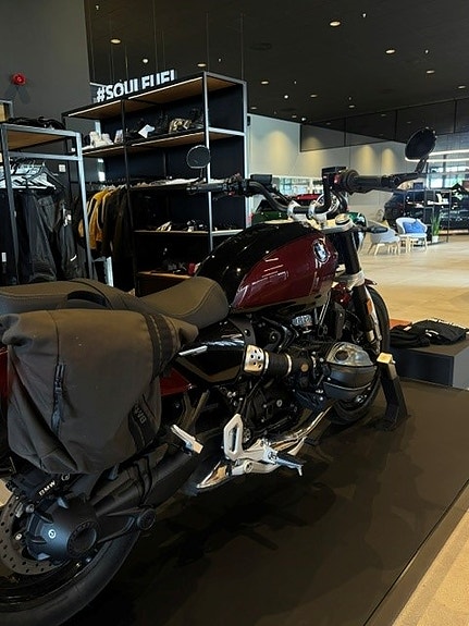 BMW R 12 7 of 8