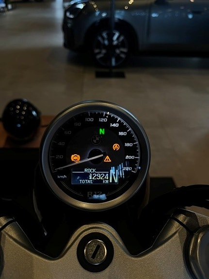BMW R 12 8 of 8