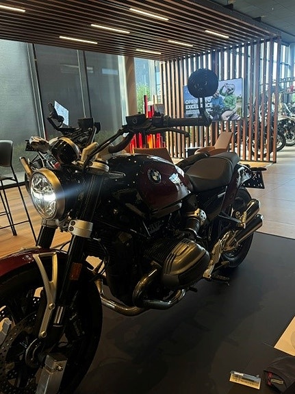 BMW R 12 3 of 8