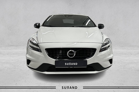 Volvo V40 8 of 19