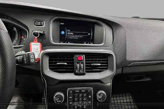 Volvo V40 14 of 19