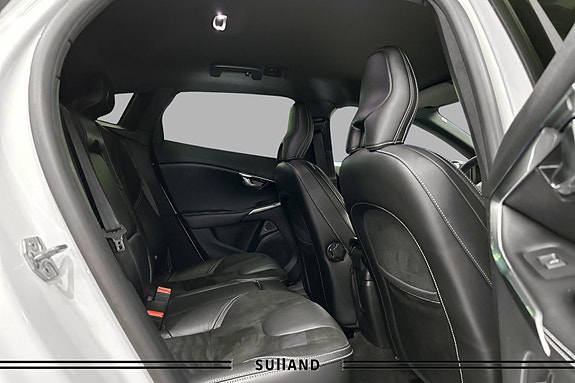 Volvo V40 16 of 19