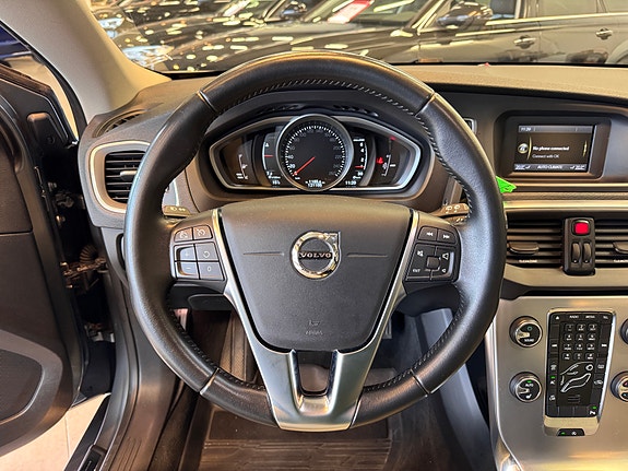 Volvo V40 17 of 30