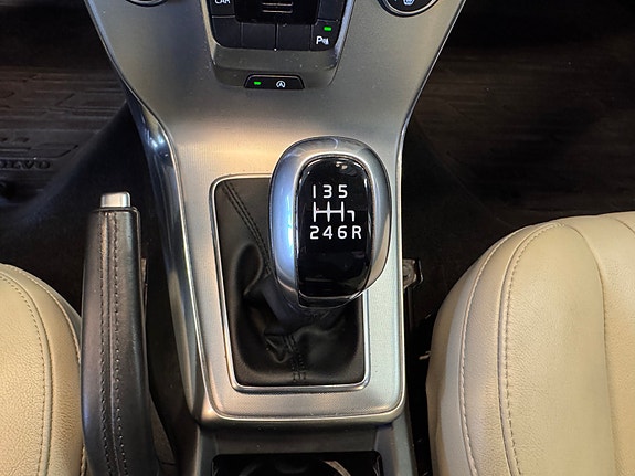 Volvo V40 27 of 30
