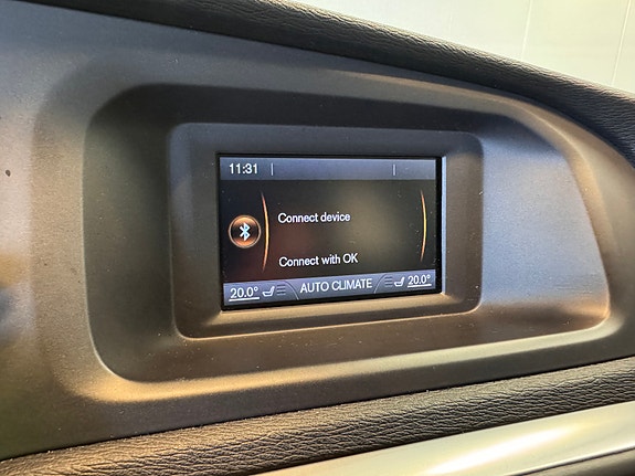 Volvo V40 23 of 30