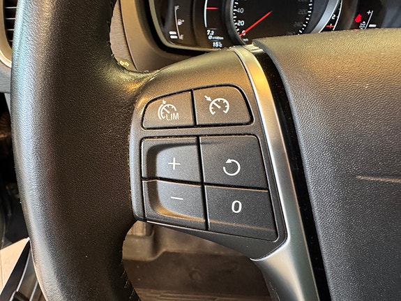 Volvo V40 16 of 30