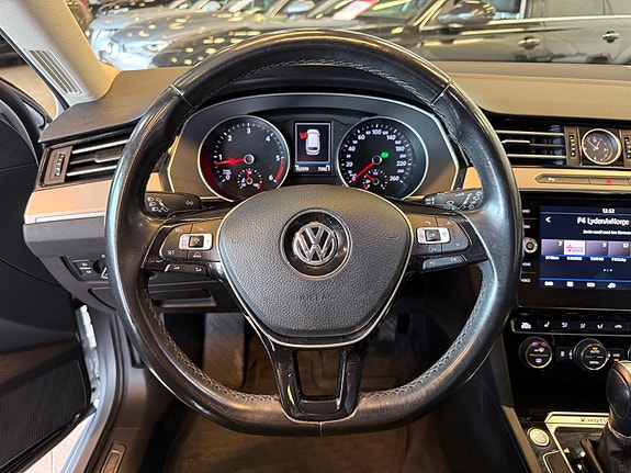 Volkswagen Passat 20 of 30