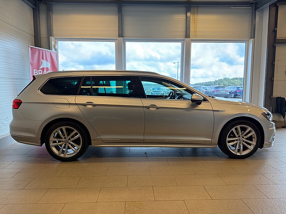 Volkswagen Passat 9 of 30