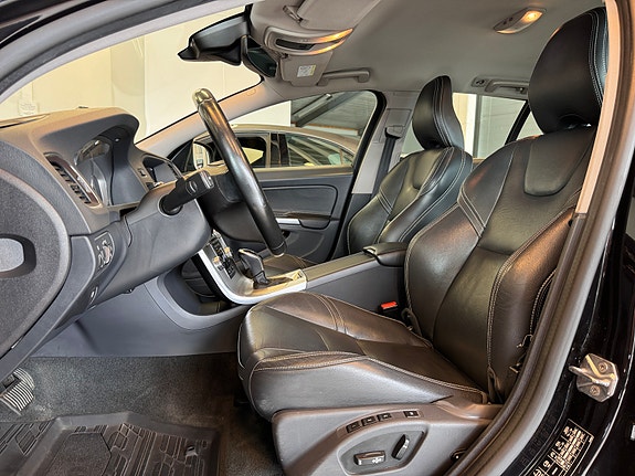 Volvo V60 10 of 28