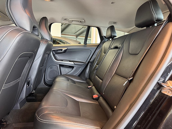 Volvo V60 12 of 28