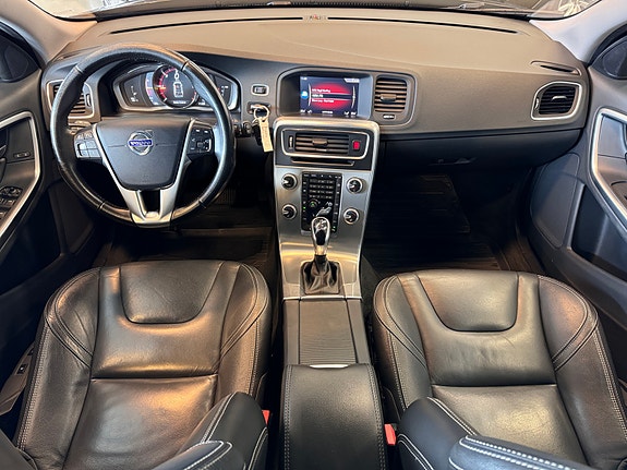 Volvo V60 21 of 28