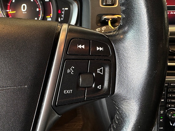 Volvo V60 17 of 28