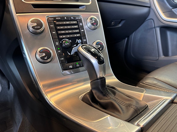 Volvo V60 26 of 28