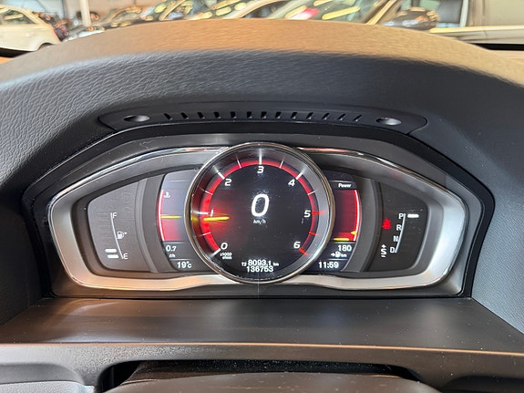 Volvo V60 18 of 28