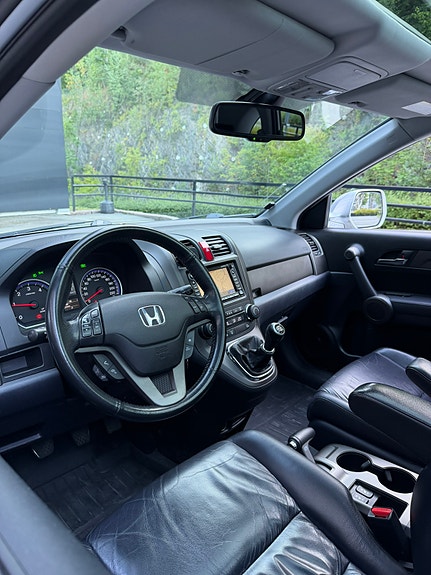 Honda CR-V 8 of 26