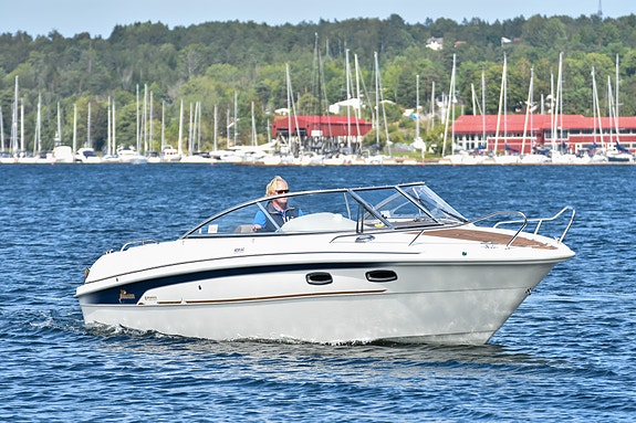 Yamarin 79 DC m/ Yamaha F300. Ankervinsj. Baugpropell. Landstrøm. Kun 356 timer! 2 of 30