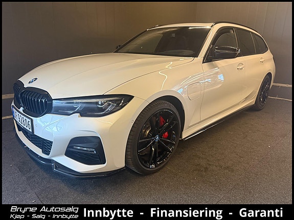BMW 330e