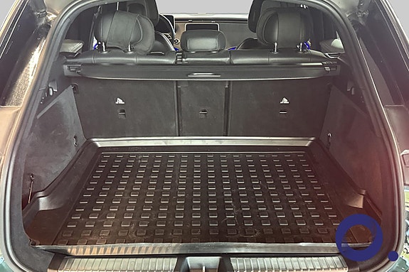 Mercedes-Benz EQE SUV 15 of 16