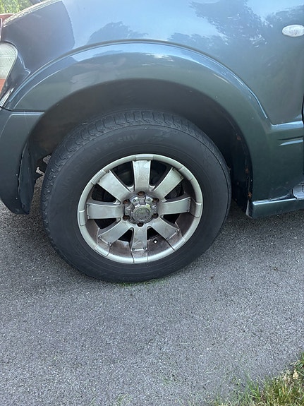 Mitsubishi Pajero 9 of 10