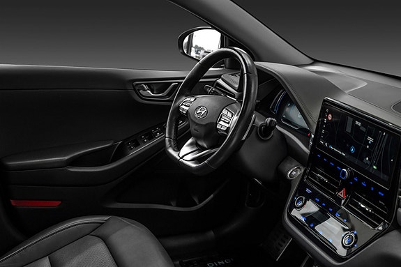 Hyundai IONIQ 16 of 28