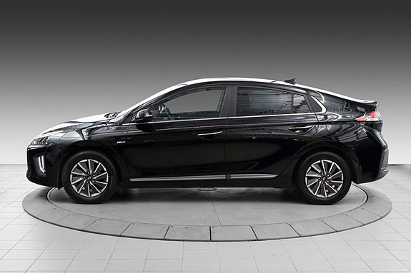 Hyundai IONIQ 3 of 28