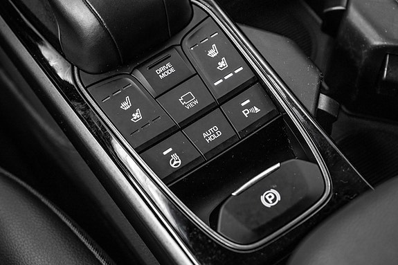 Hyundai IONIQ 22 of 28