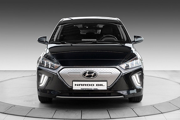 Hyundai IONIQ 2 of 28