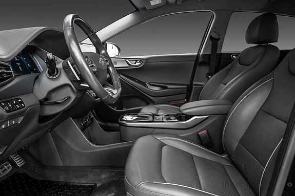 Hyundai IONIQ 11 of 28