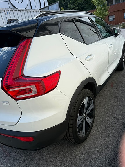 Volvo XC40 5 of 30
