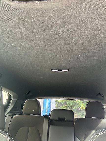 Volvo XC40 17 of 30
