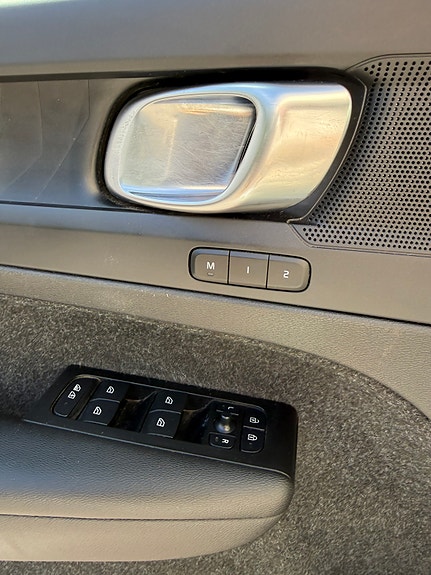 Volvo XC40 15 of 30