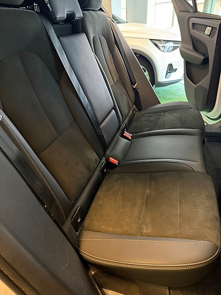 Volvo XC40 21 of 30