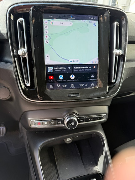 Volvo XC40 9 of 30