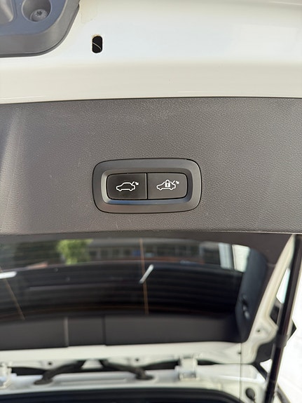 Volvo XC40 27 of 30