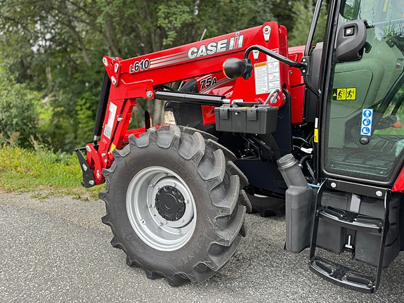 CASE IH Farmall 75 A 12 of 23
