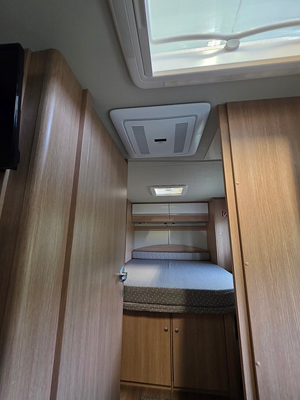Sunlight Capron T 69 L / T 449 / T 738 10 of 21
